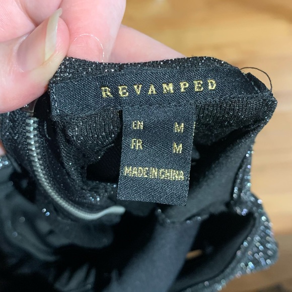 Sparkly plunge neckline romper - Picture 4 of 6